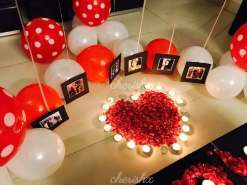 Printed Photos under the Helium Balloons to surprise your Wife or Husband.
