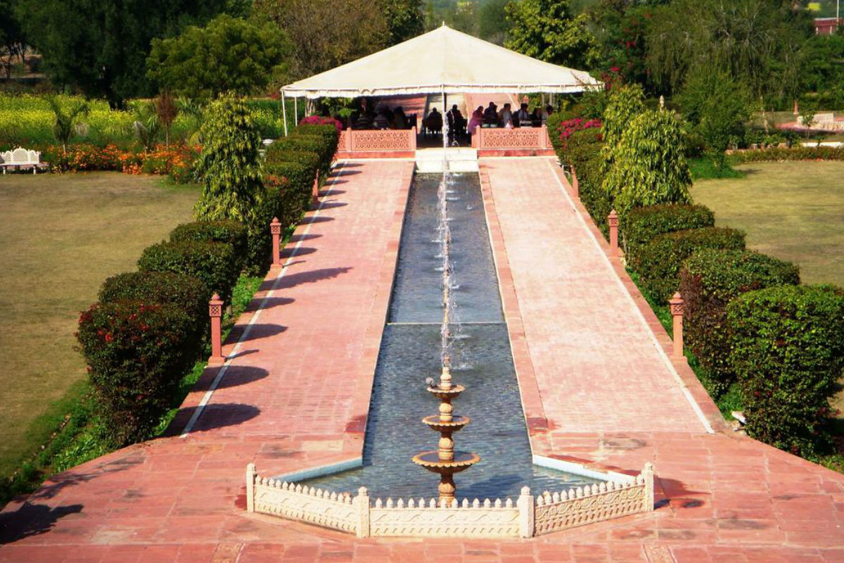 Upgrade to Baradari Fountain Dinner