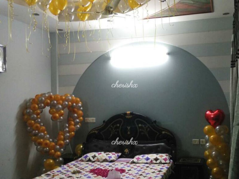 Cupid Decor in Bangalore available in Gold theme as well.