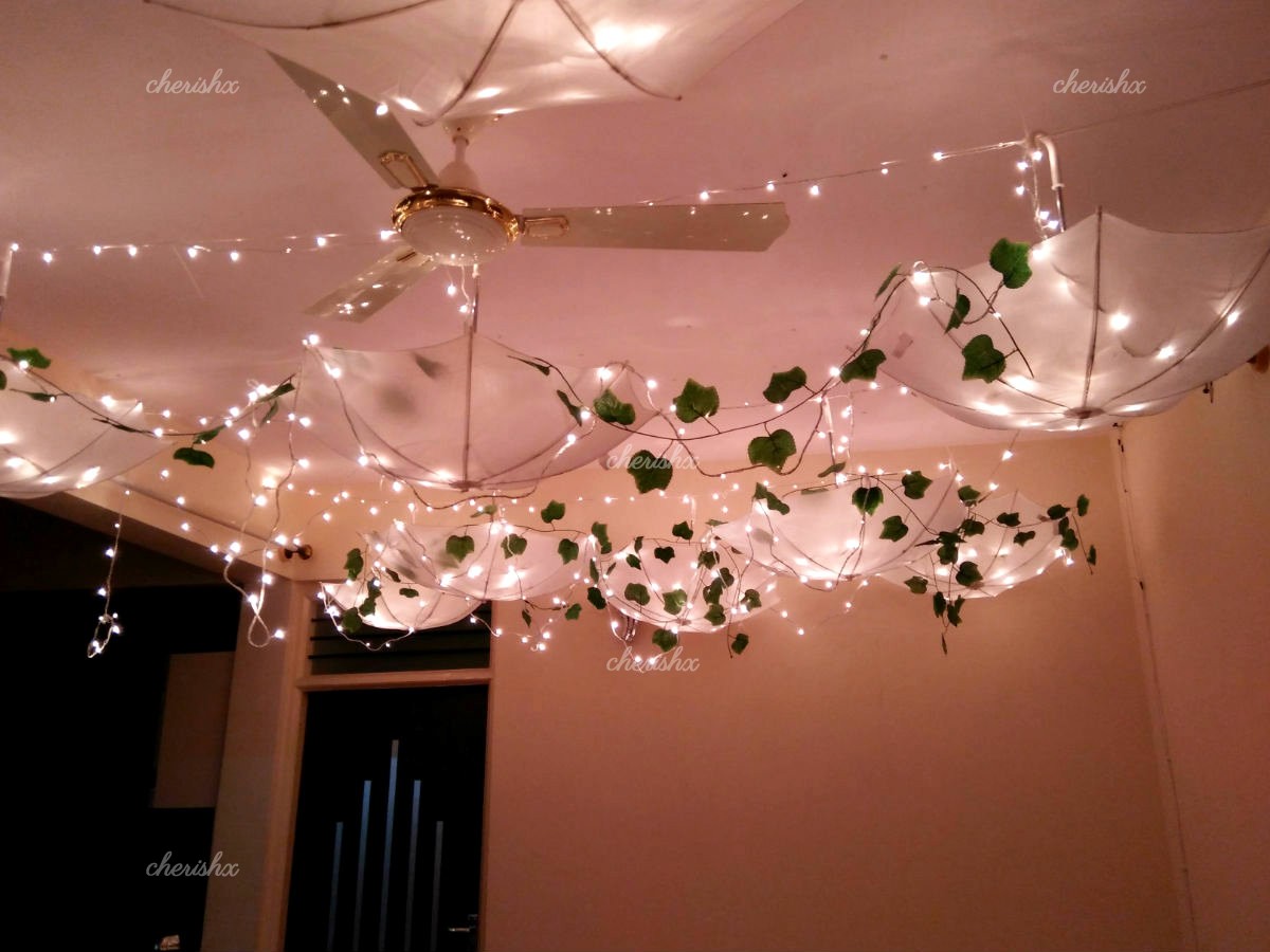 The ceiling is beautifully adorned with this lighting decor for you to have a great celebration.