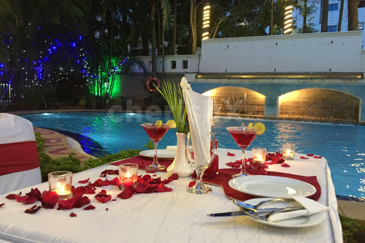 romantic-poolside-candlelight-barbecue-dinner-at-halcyon-koramangala