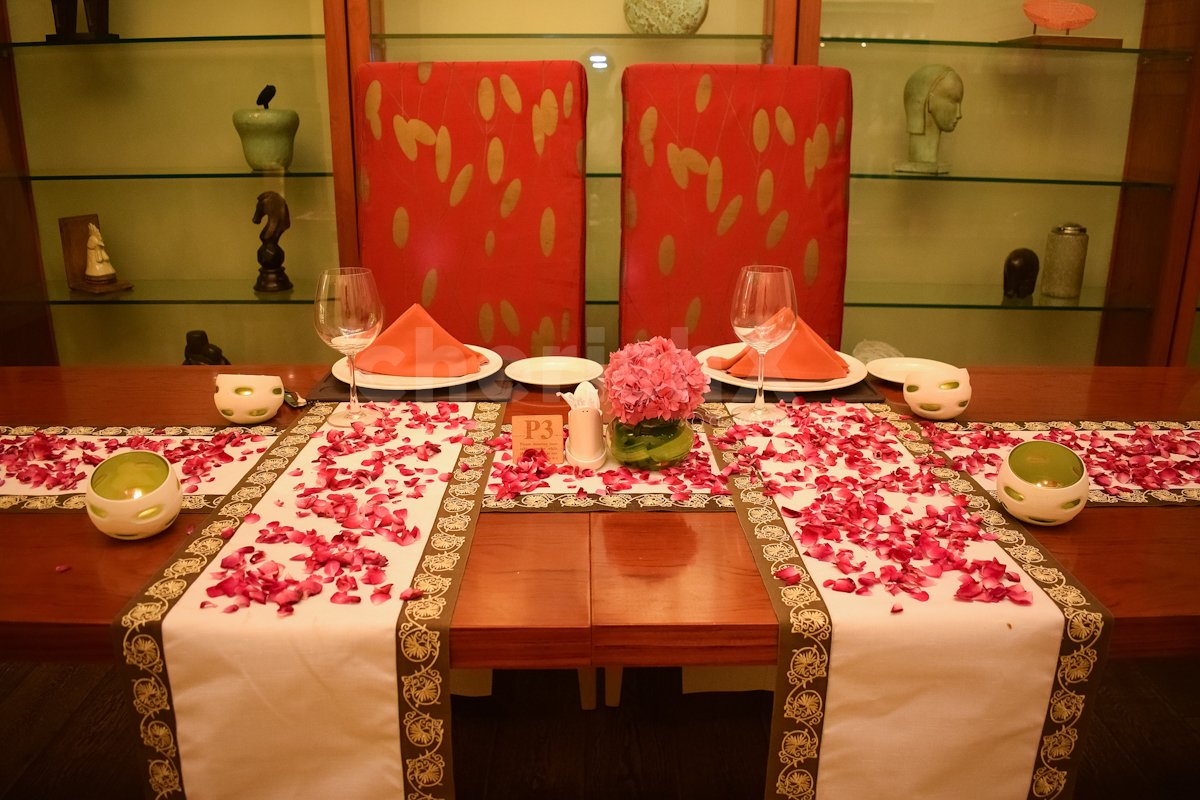 4 course Meal and Private Room with Decorations