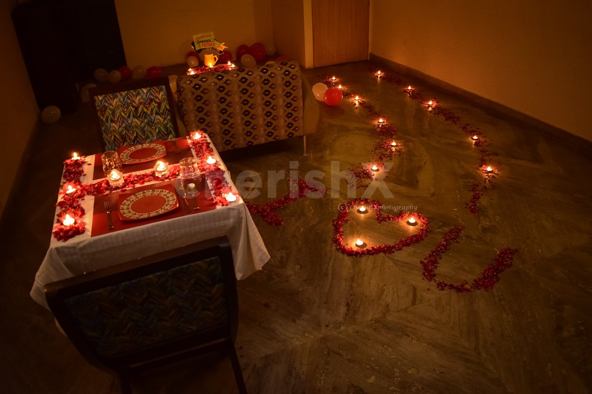Dinner and movie in a private romantic setting in Vaishali