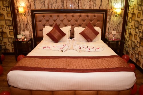 Decorated Bed Stay at Sam Surya, Rajouri Garden, Delhi