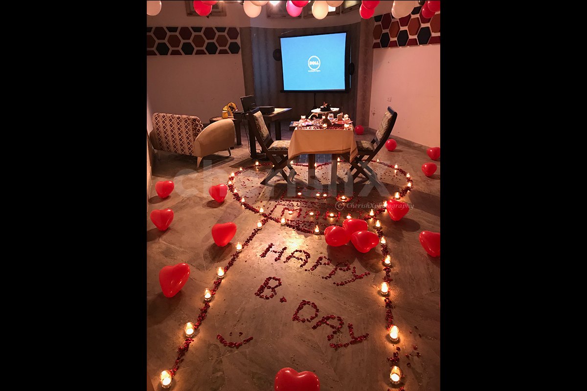 Dinner and movie in a private romantic setting in Vaishali