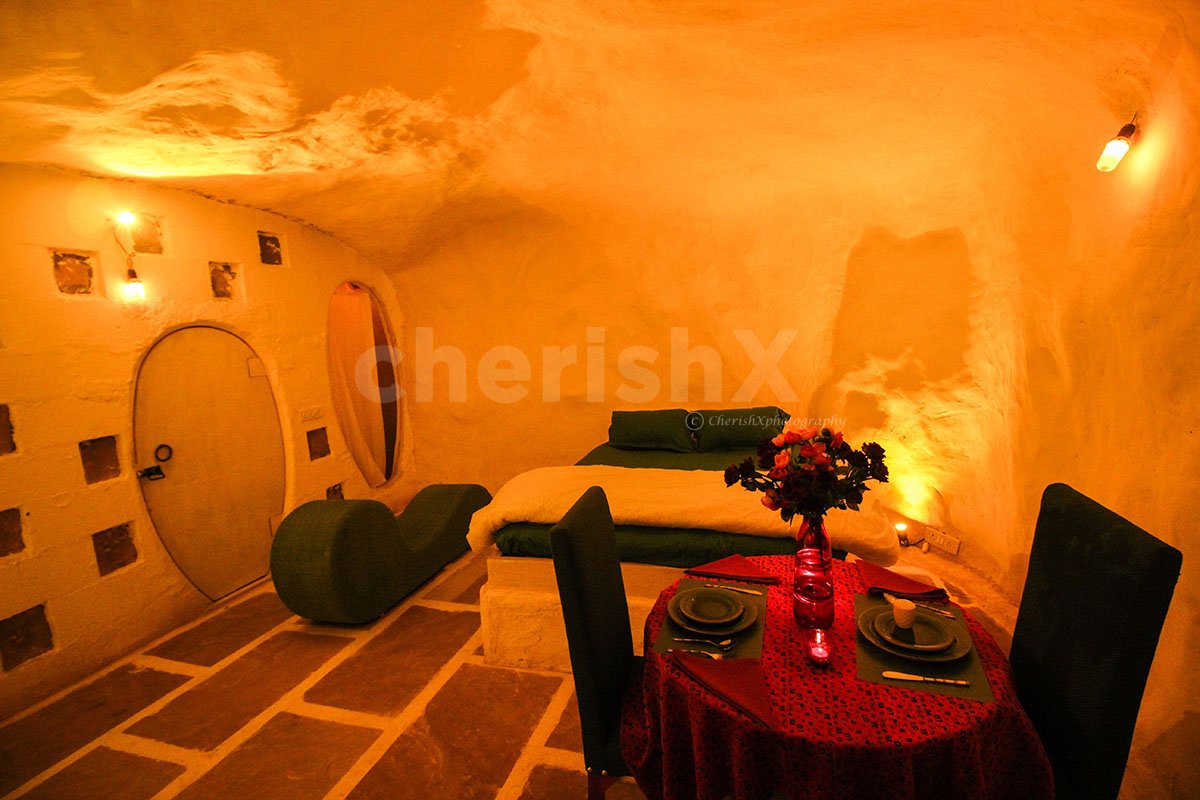 1 year anniversary restaurant ideas in a cave in Delhi 