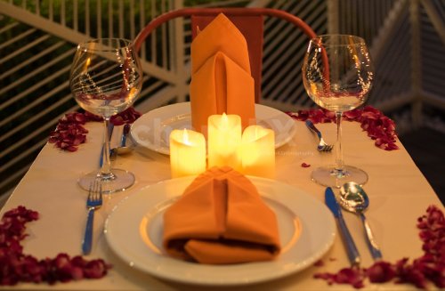 Outdoor Romantic Candlelight Dinner at Radisson, Udyog Vihar, Gurgaon