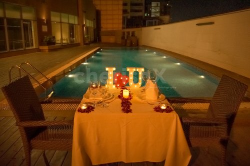 Poolside Candlelight Dining at Radisson