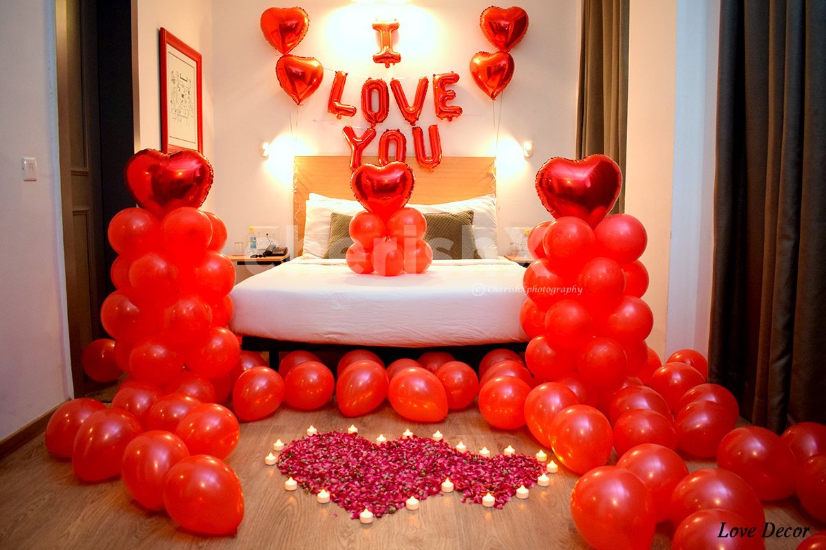 Balloon Decoration In Hotel Room In Kolkata