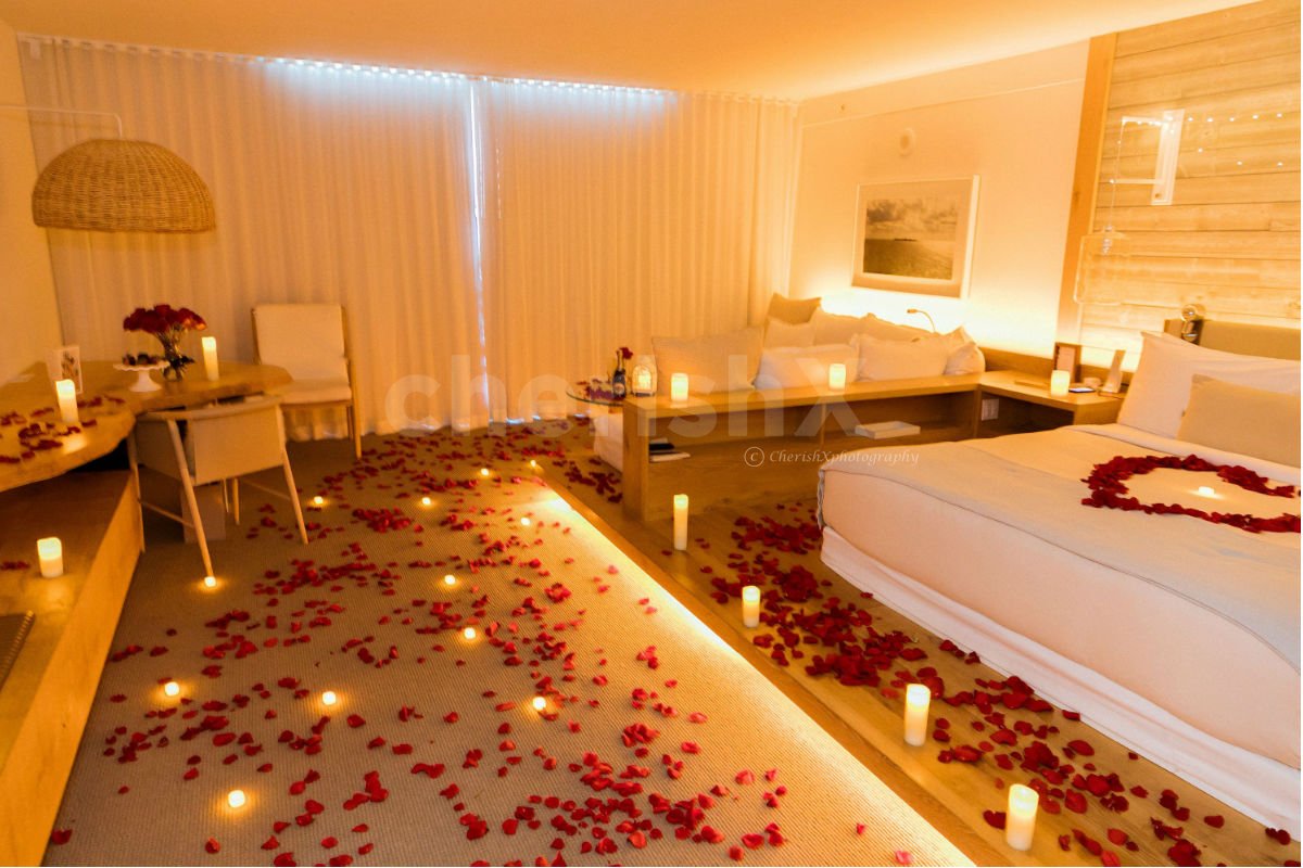 Hotel Room Proposal Decor With Candles & Flowers in Delhi NCR, Jaipur