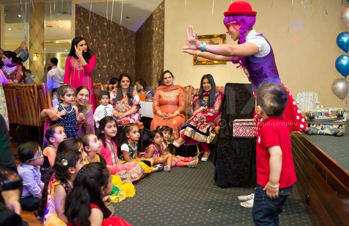 Magician for kids in Delhi,Gurgaon, NCR
