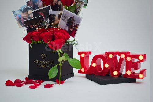 Give a memorable gift by booking this wonderful red roses bucket.