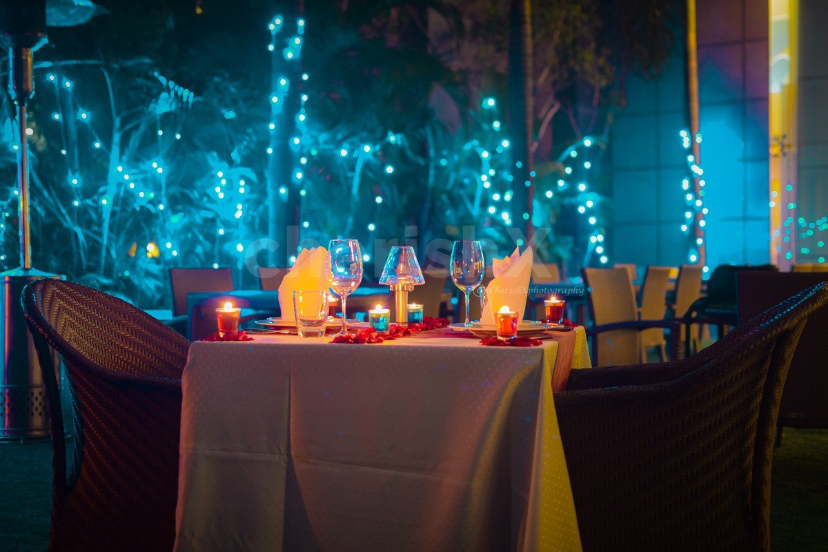 Outdoor Candlelight Dinner in Delhi NCR