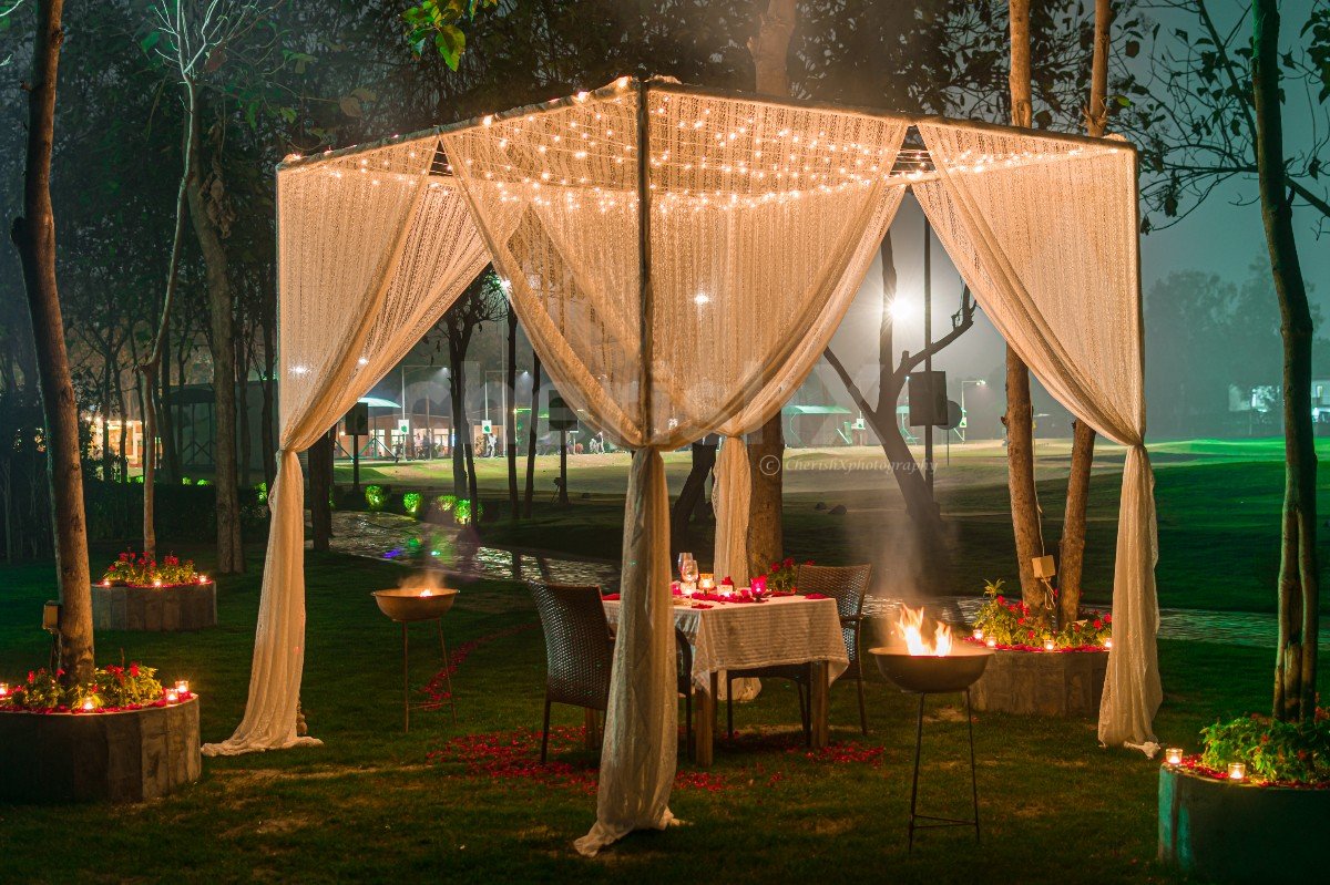 Private candlelight dinner in delhi