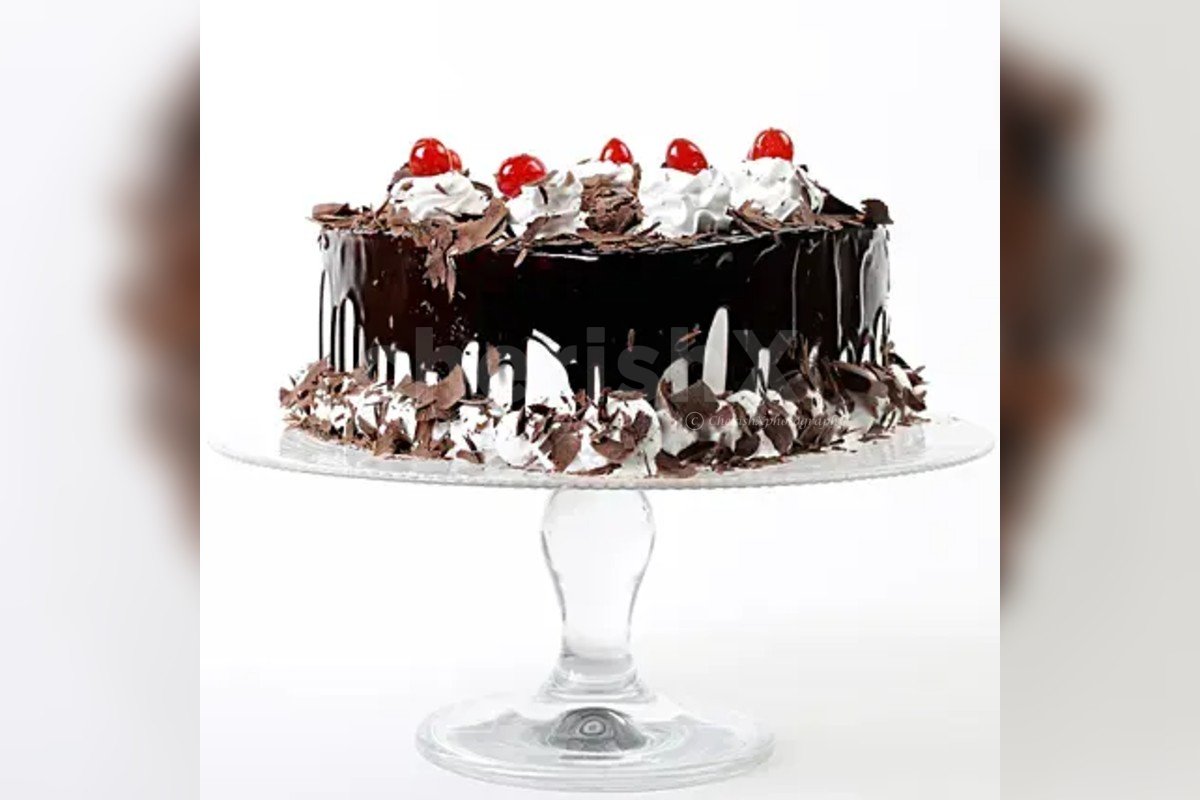 Order Heart Shape Black Forest Cake Online Free Shipping in Delhi, NCR, Bangalore, Jaipur
