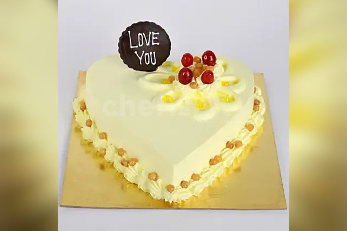 Heart Shape Cake Butterscotch at Best Price | YummyCake