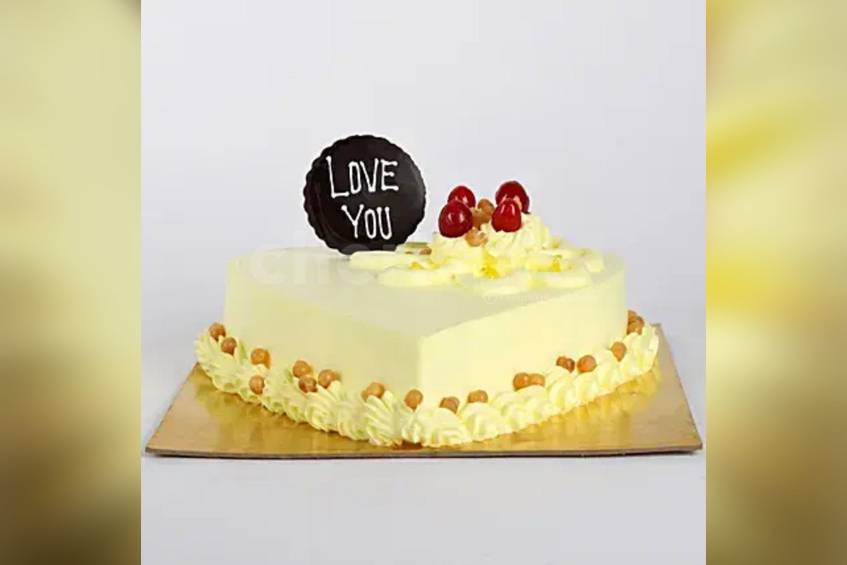 order online heart shape butterscotch cream cake bet cake patna shop