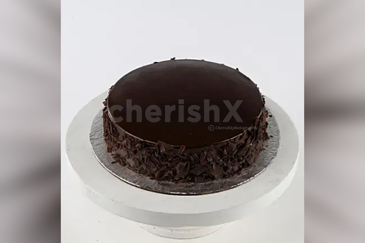 Belgian chocolate cream cake by cherishx