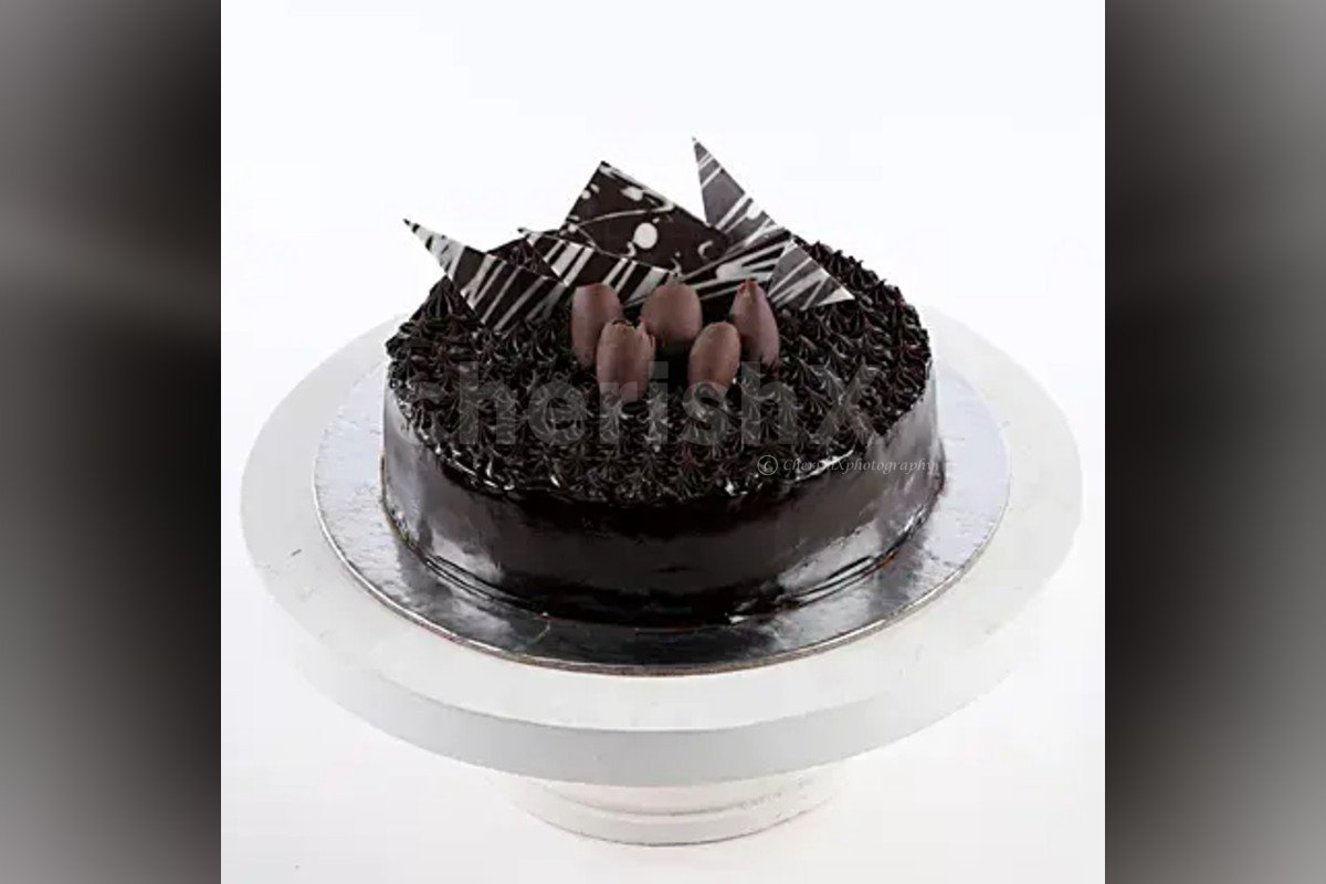 Order heart shape Brownie Chocolate Cream cake online Free Shipping in