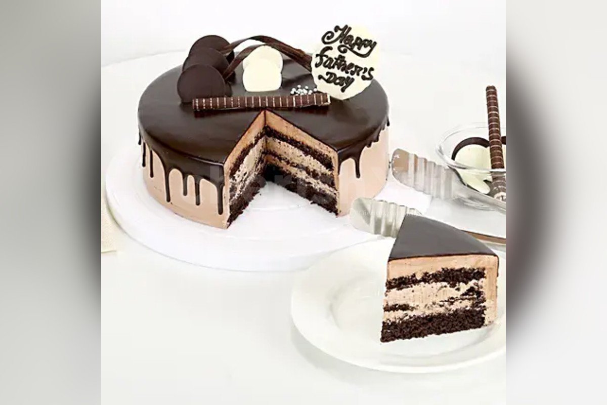 Order Fathers Day Chocolate Cream cake online Free Shipping in Delhi