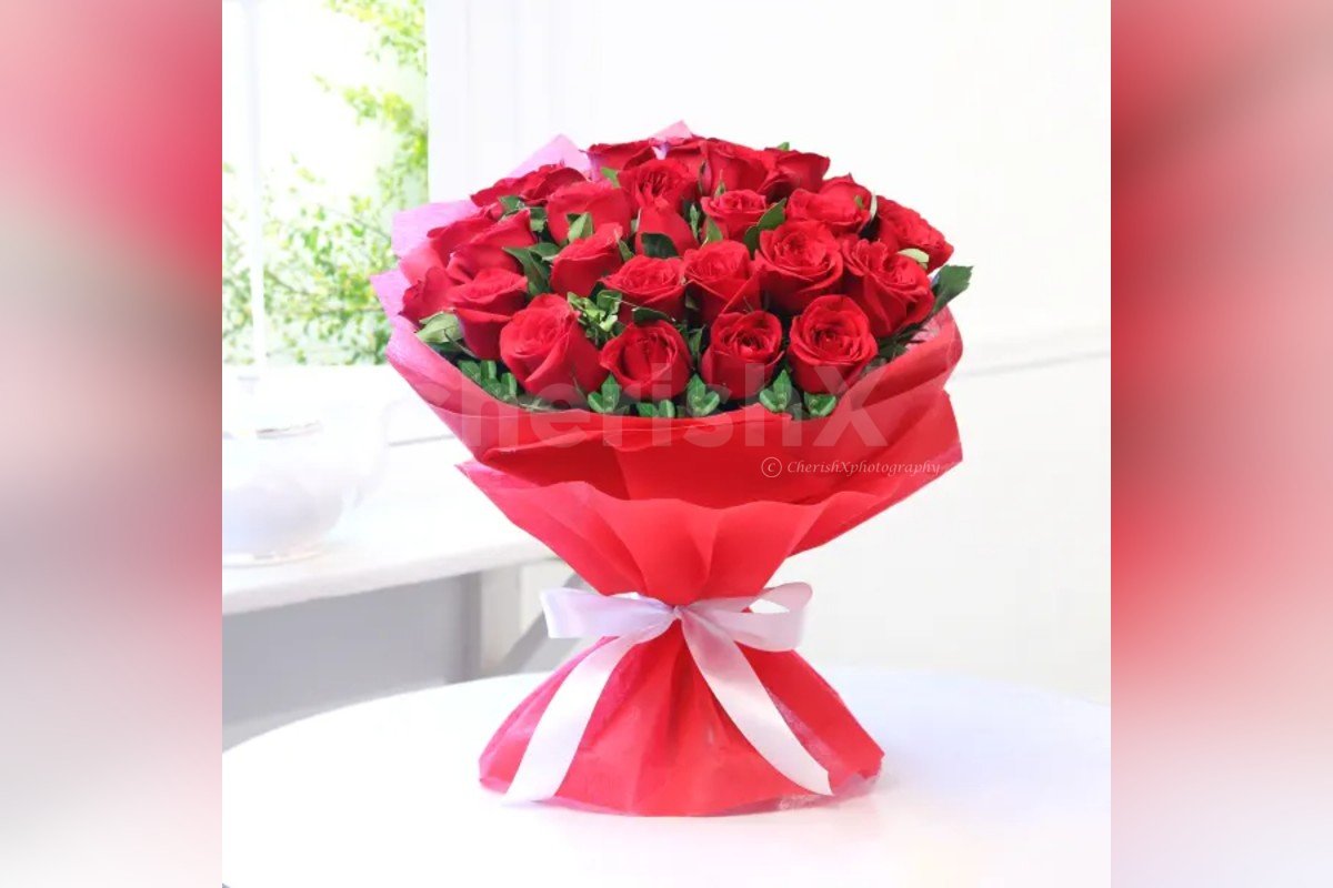 25 red roses bouquet delivery in Delhi
