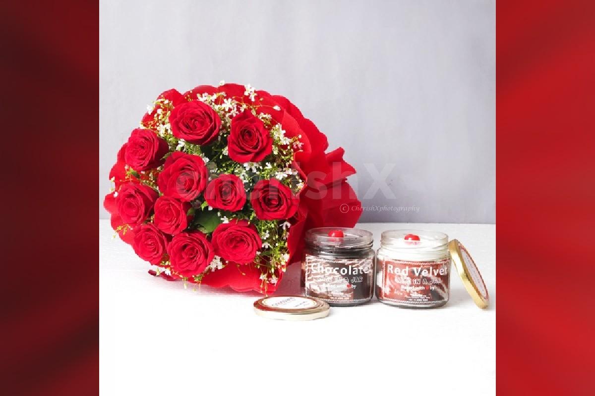 12 Red rose bouquet with 2 cake jars