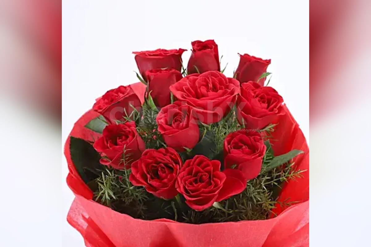 12 Red rose bouquet with 2 cake jars - red velvet and chocolate truffle flavors home delivery by cherishx