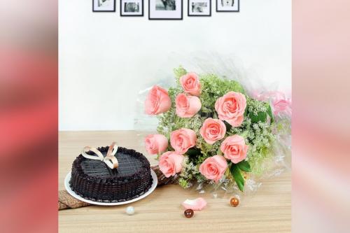 10 pink roses and chocolate truffle cake