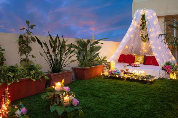 Rooftop cabana dinner
