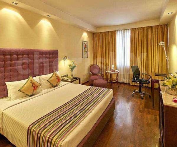 Romantic Stay near Bangalore Romantic Candle Light Dinner with Stay in Bangalore