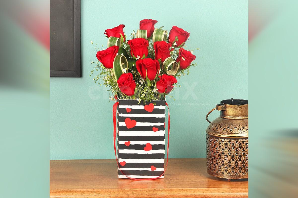 Red Roses in Box of love