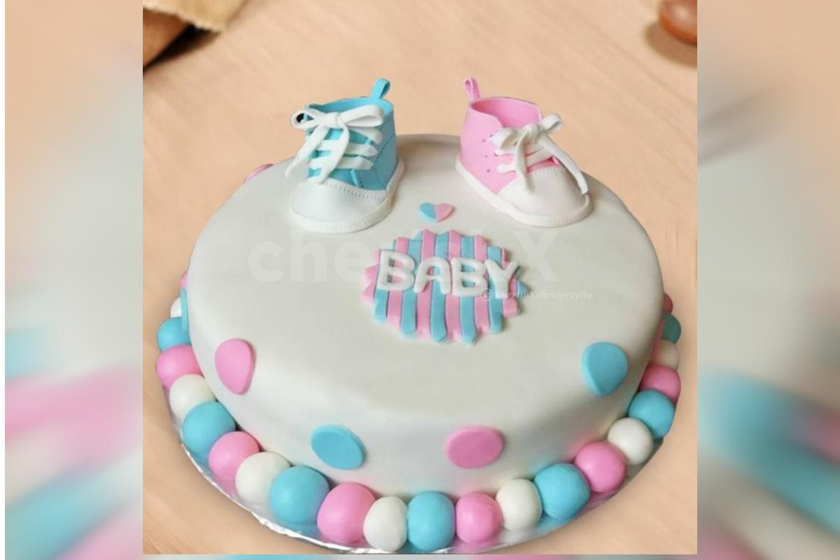 Order this Tiny Baby Designer Cake for baby shower Online with ...