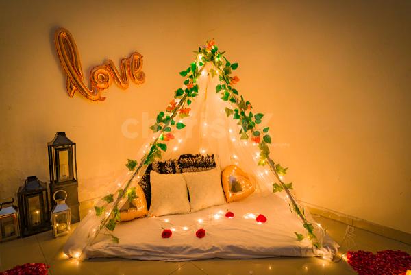 Romantic Anniversary Decoration Services For Room Or Home In Delhi Gurgaon Noida Ncr