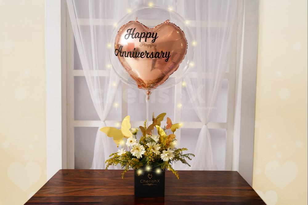 A Flower and Love Bubble Bucket to wish your loved one a happy birthday, an anniversary or any other occasion.