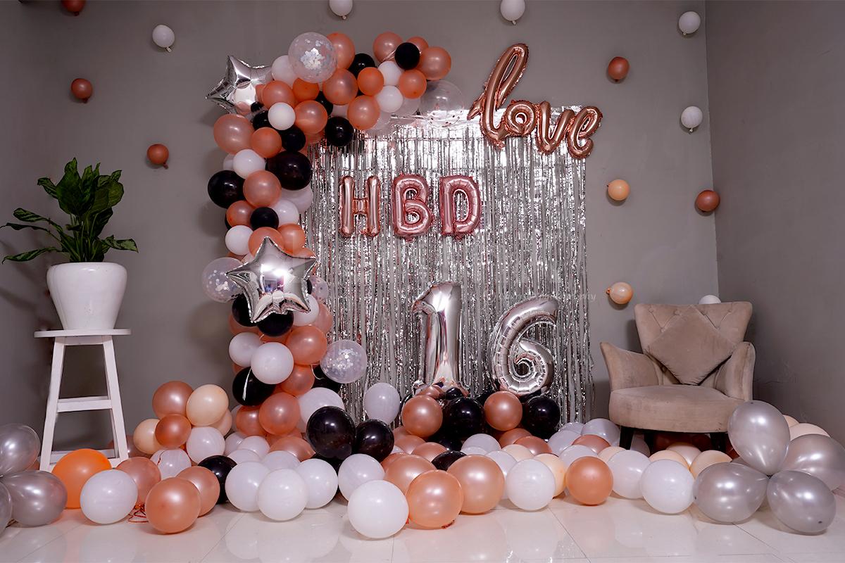 Romantic Birthday Balloon Decoration in Rose Gold Theme with ...