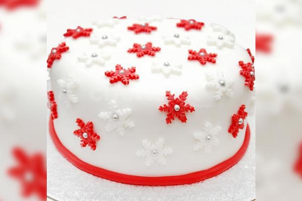 Christmas Cakes | Mini Christmas cakes. 2009 Snowmen, Santa,… | Flickr