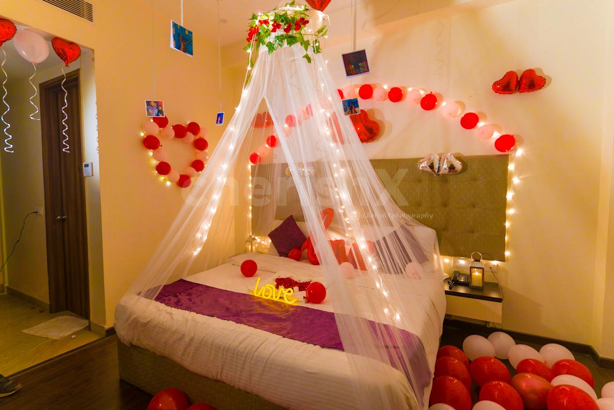 Express Your love in a much better way by having CherishXs First Night Red Balloon Canopy Decor!!