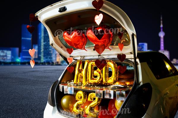 Make your loved one feel important by surprising them on their birthday with this amazing car boot decor!