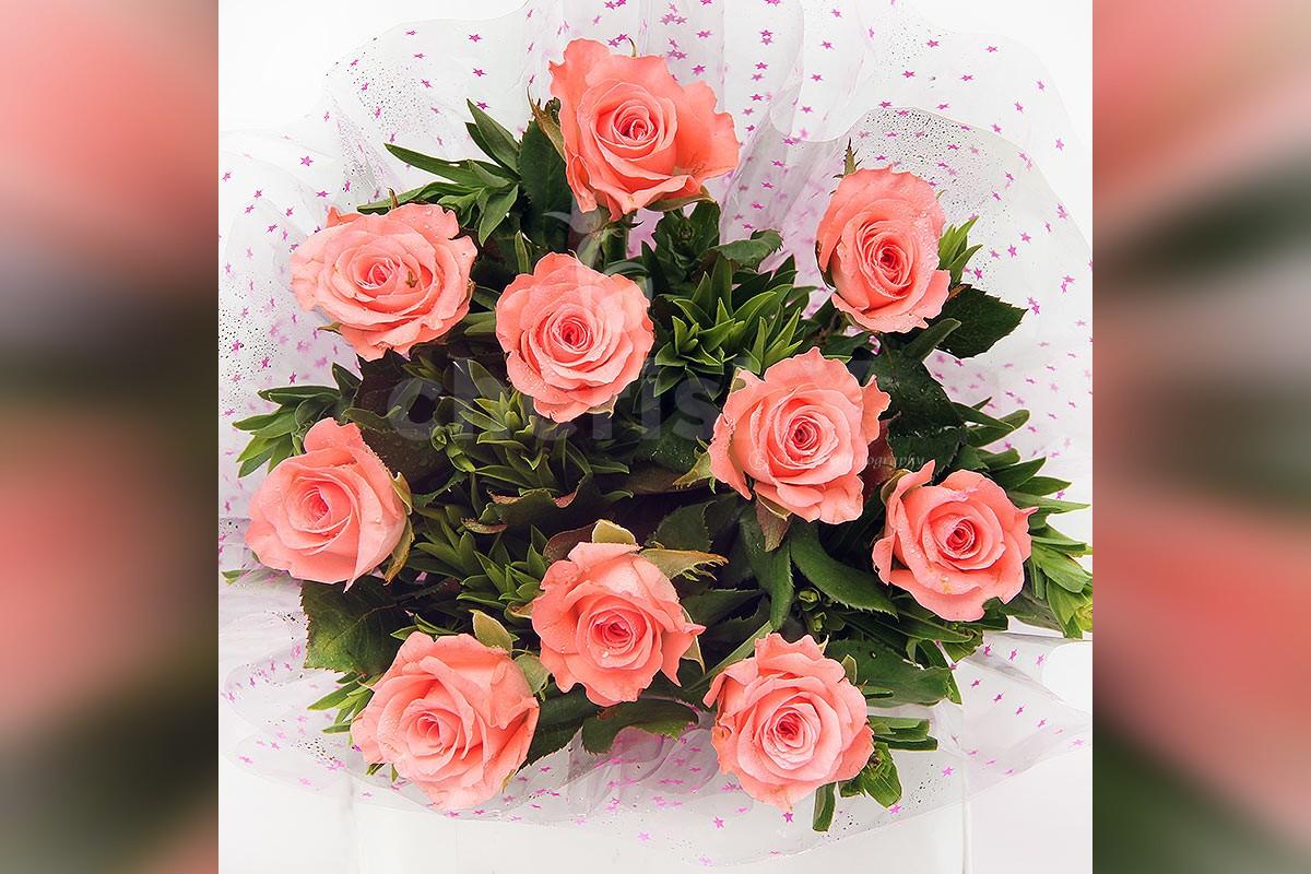 10 Pink Roses in cellophane Bouquet
