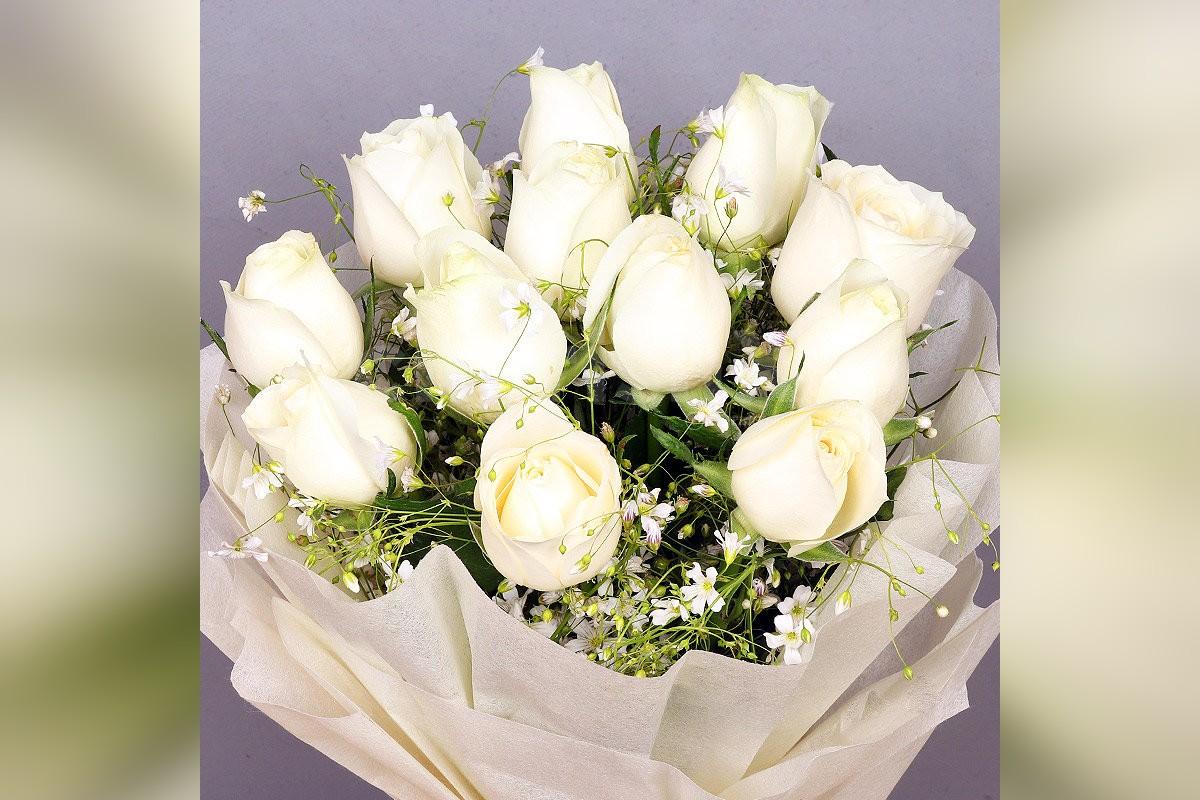 12 White Roses in White Color Paper Bouquet