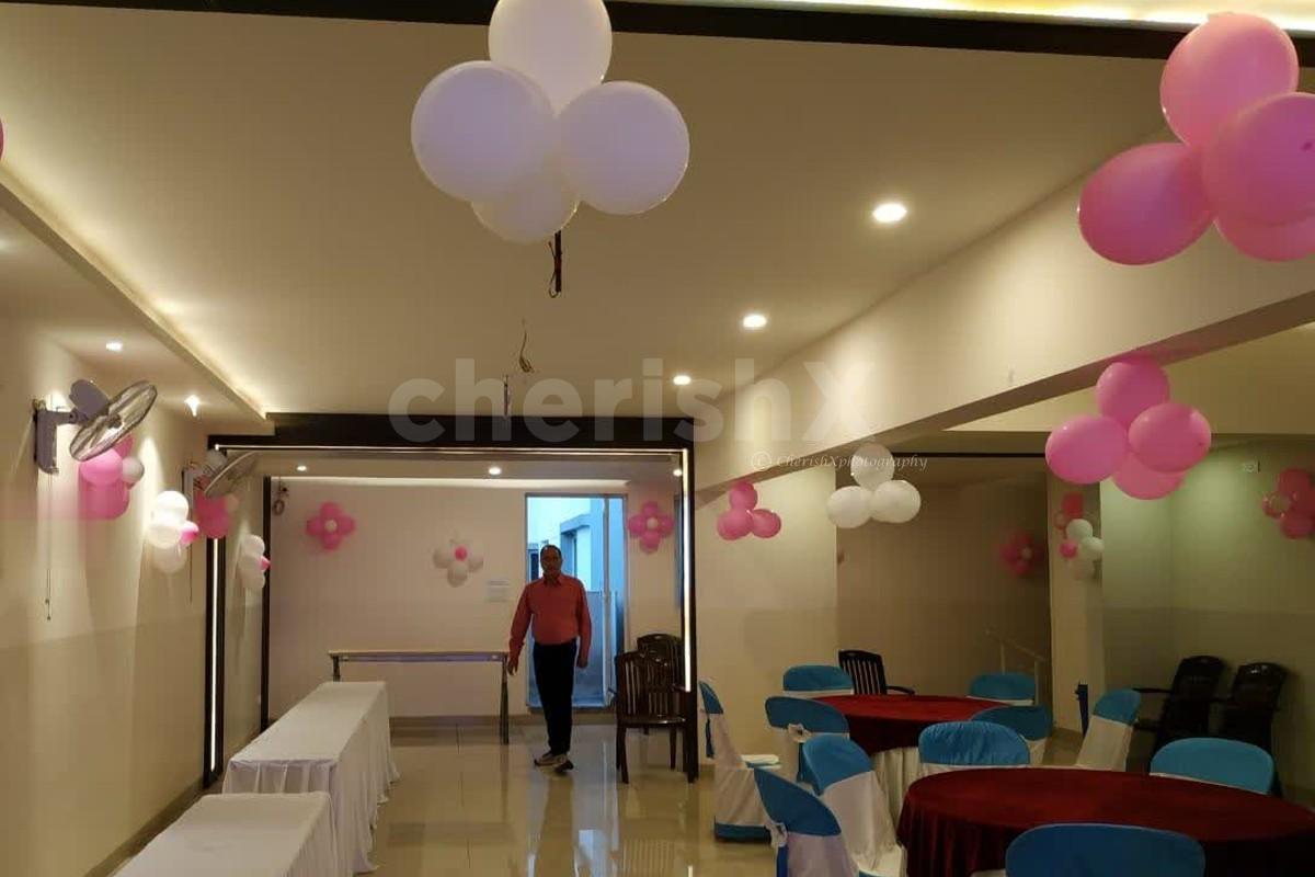 Surprise your baby girl on her birthday by throwing a grand birthday party for her with CherishX.