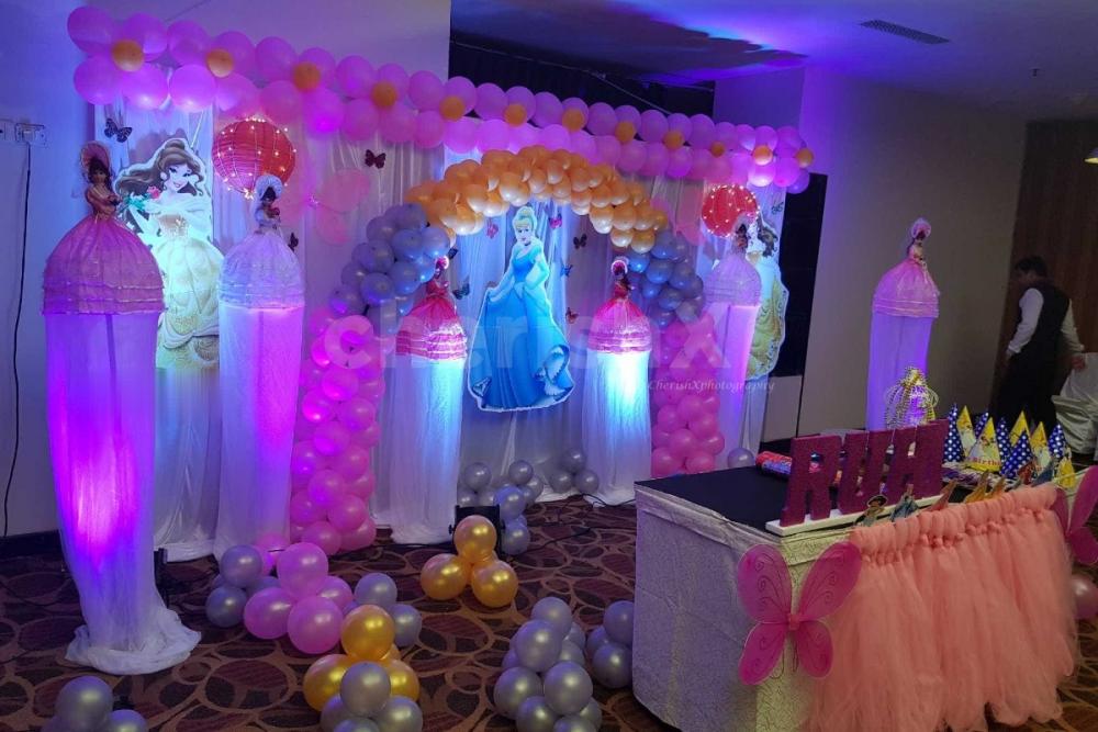 Make your baby girl's birthday grand with CherishX's Princess themed decoration!