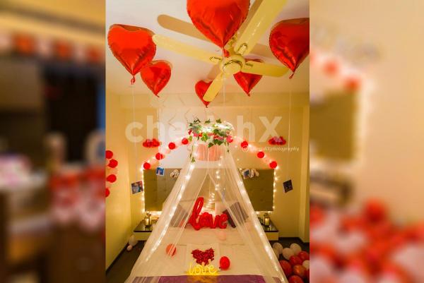 Express Your love in a much better way by having CherishXs First Night Red Balloon Canopy Decor!!