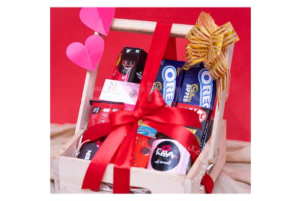 Celebrate this Valentine's Day and week beautifully with CherishX's Exclusive Valentine's Hamper Gift!