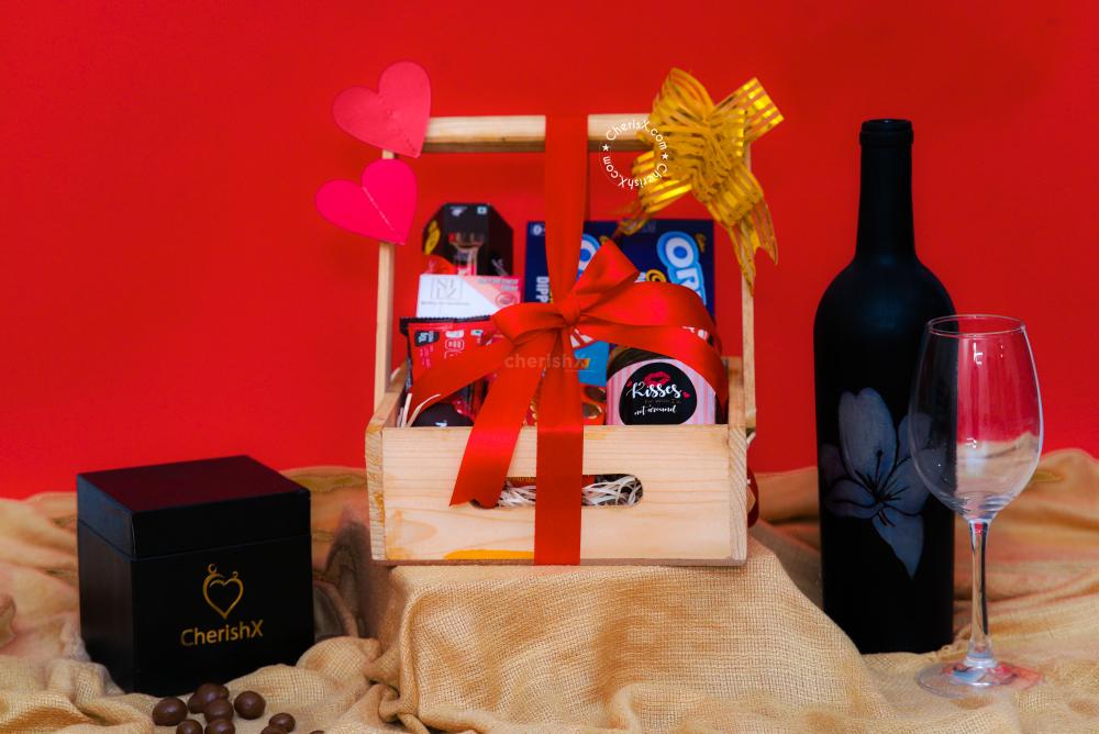 Get a delicious Valentine's Day Hamper for your special one.