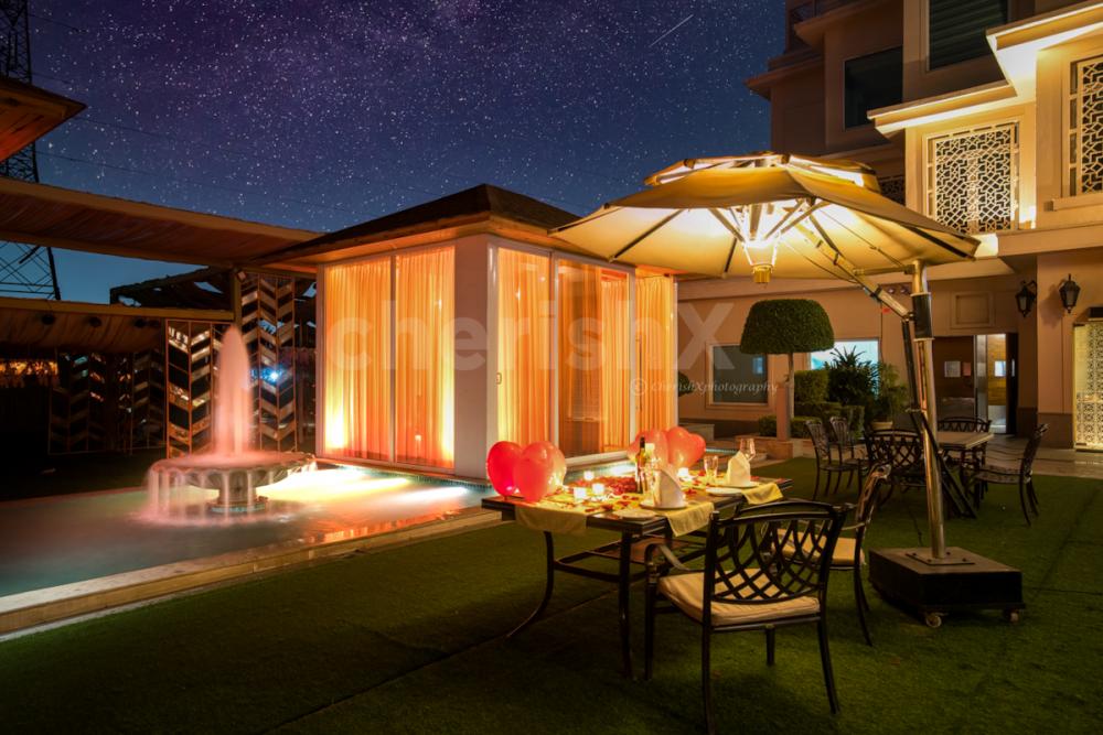 A Private Fountain Dining at the Umrao Hotel, Delhi Delhi NCR