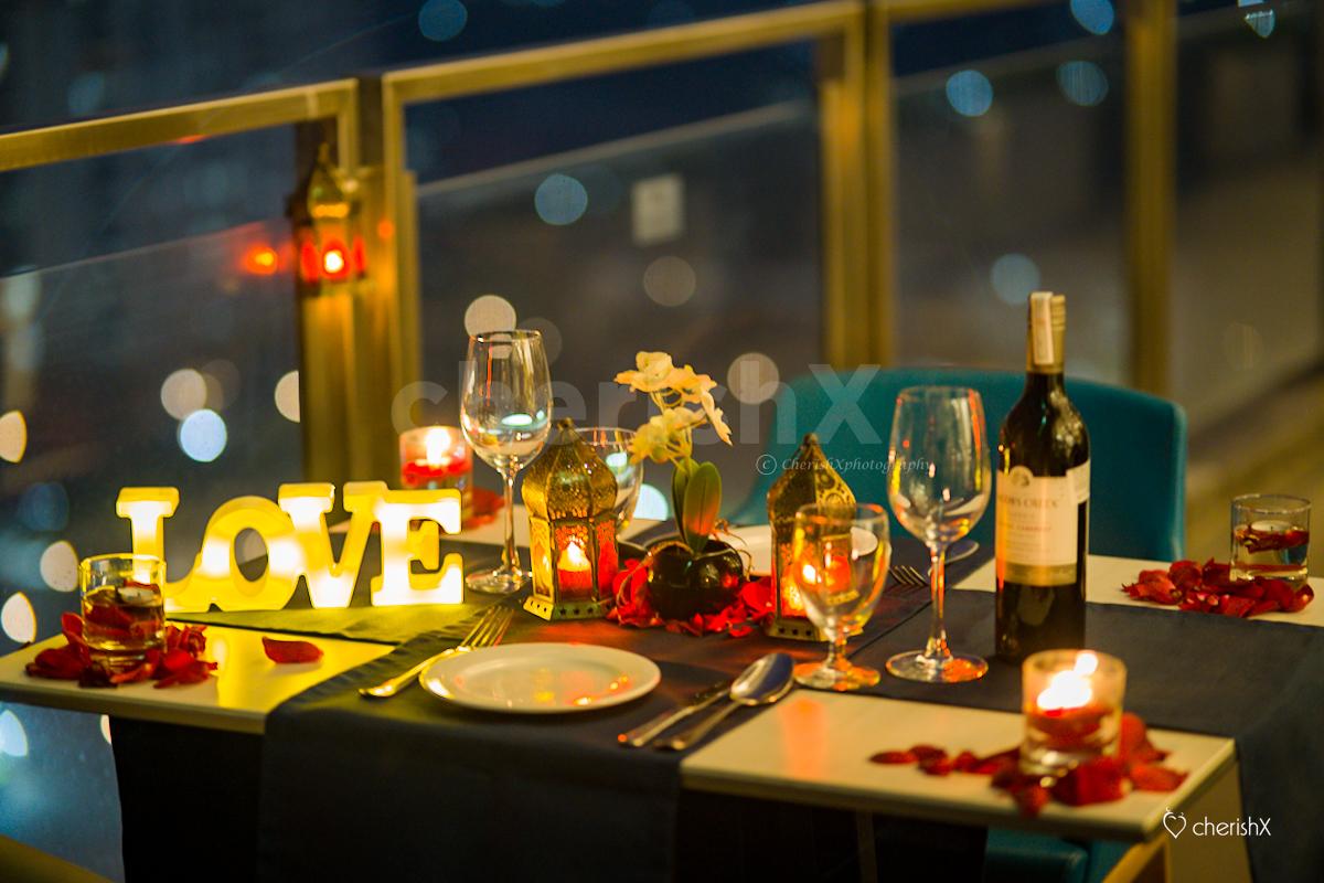 Surprise your partner on Valentine's with a private candle light dinner date at Holiday Inn!