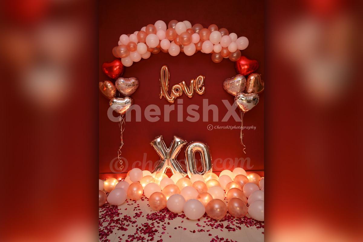 Book this wondrous Rose Gold Love Wall Decor with CherishX! Delivering