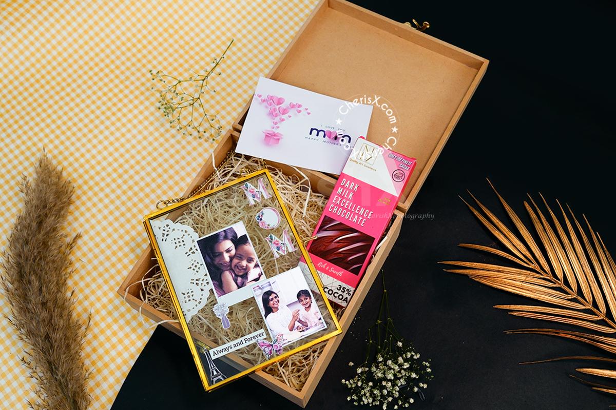 Send love to your mom living faraway with this Unique Mother's Day Gift- A Vintage Frame Box by CherishX!