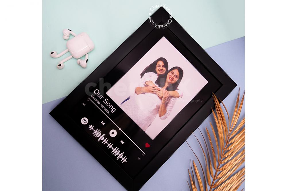 Make your close ones feel special with CherishX's Spotify Frame!